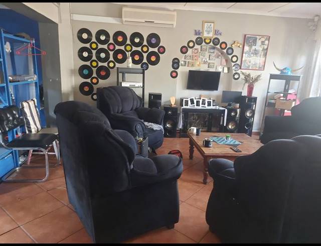 3 BEDROOM HOUSE FOR SALE IN ARBORETUM